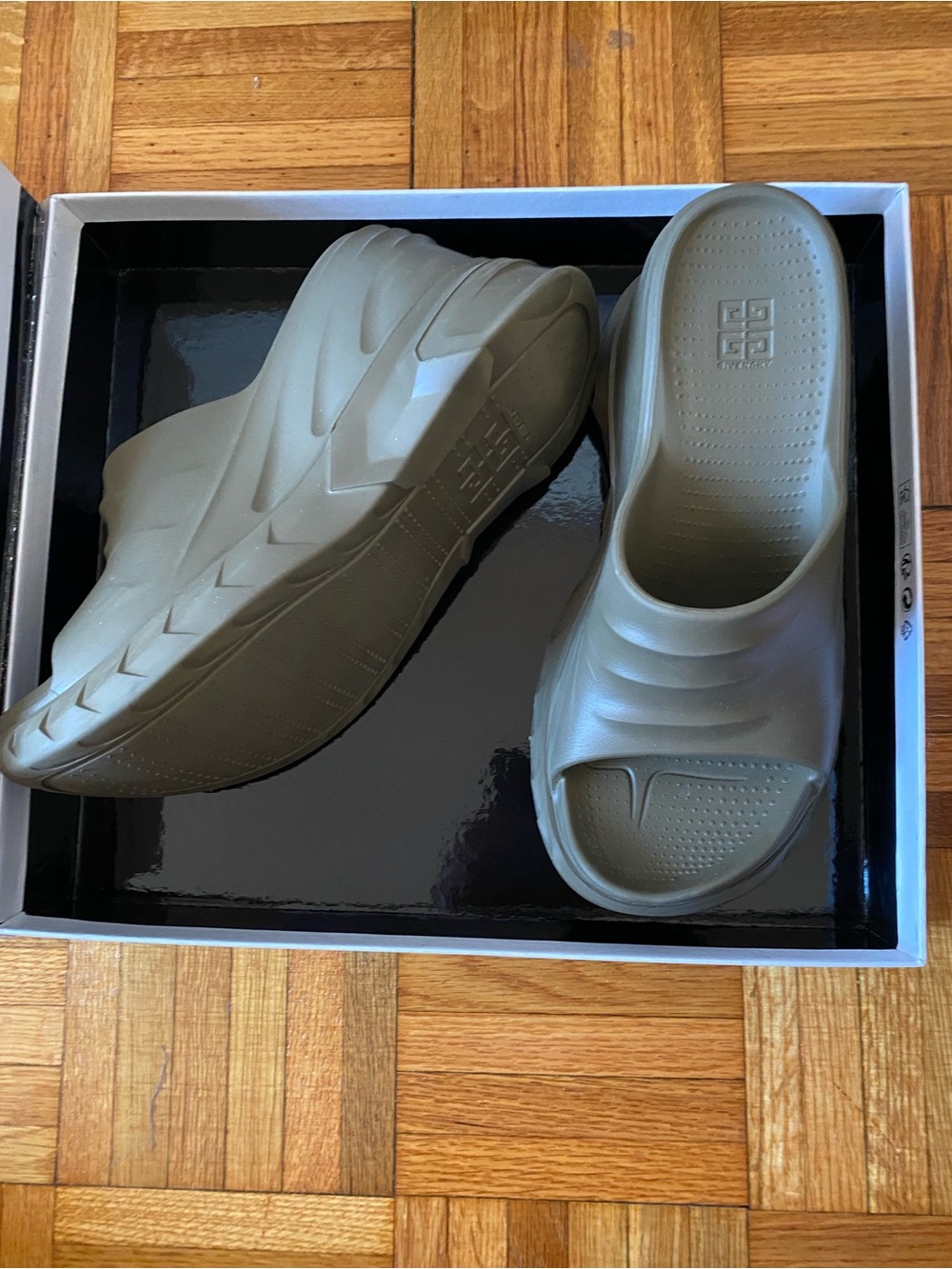 Givenchy Olive Green Molded Slide Clogs size 41 - Picture 2 of 4